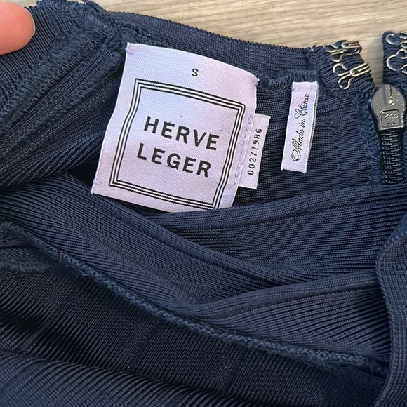 Herve Leger Classic Navy Bandage V neck Mini Dress size Small Icon - Picture 2 of 3